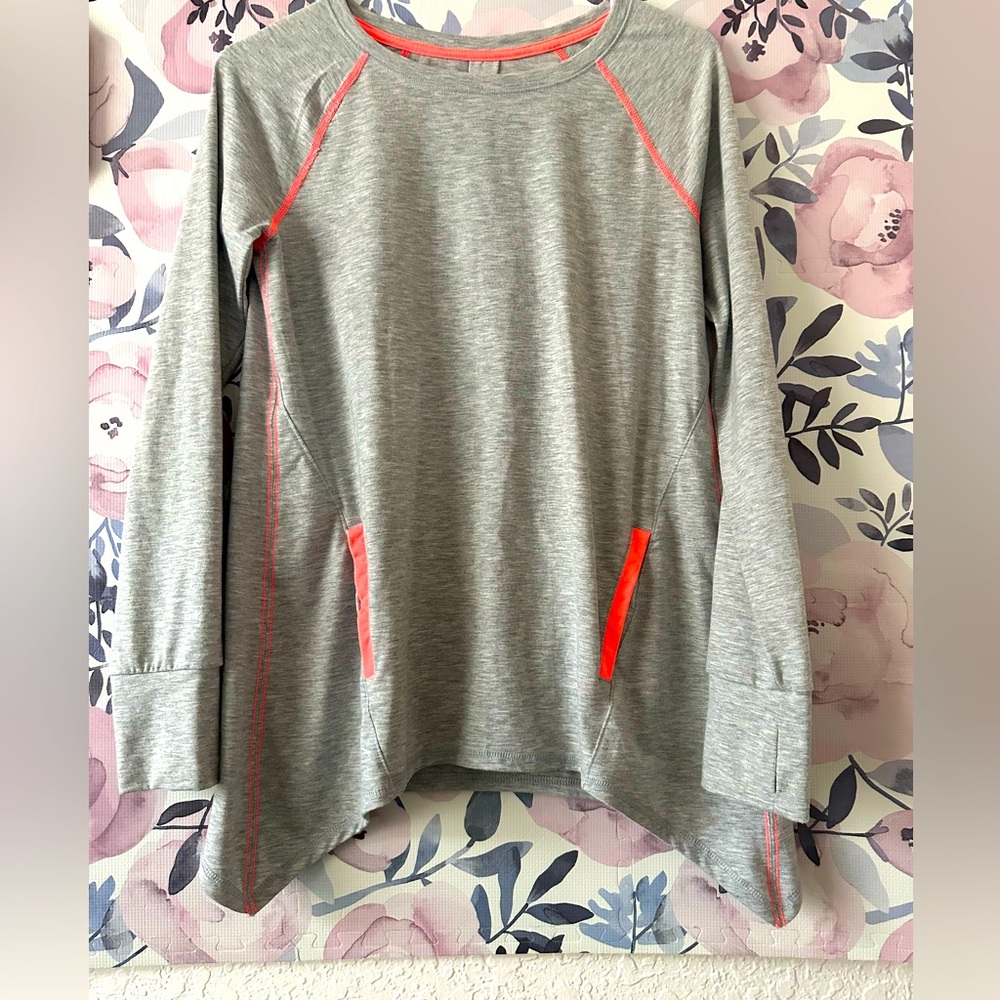 🎈NWOT Cat & Jack girls long sleeve work out sweatshirt